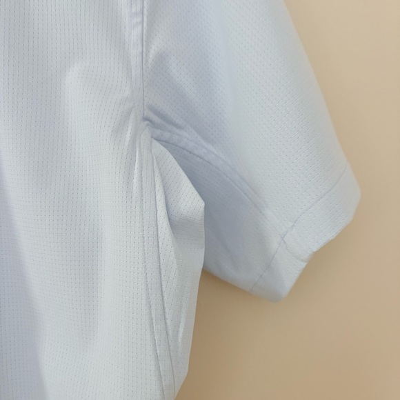 Lululemon Men’s Airing Easy Short-Sleeve Shirt Button Up Lightweight Blue Size M - Picture 12 of 15